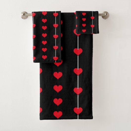 Vertical Red Heart Columns on Black バスタオルセット (インサイチュ)
