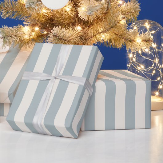 Vertical Stripe Pattern Light Blue-Gray and Cream ラッピングペーパー (クリスマス)