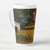 Very nice design on カフェラテマグ (左アングル)