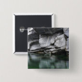 Verzascaの川による円形にされた石の崖 缶バッジ (正面&裏面)