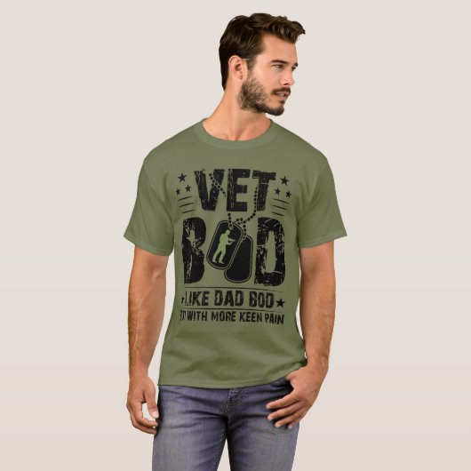 Vet Bod Funny Dad Bod Veteran Day Humor Gift Tシャツ (正面フル)