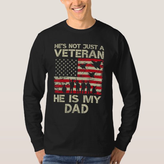 VETERAN He Is My DAD American flag Veterans Day  P Tシャツ (正面)