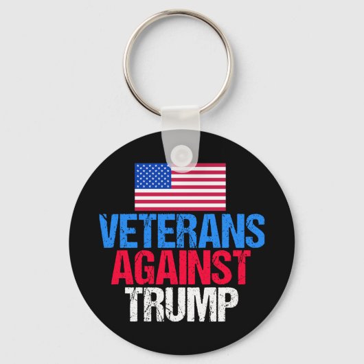 Veterans Against Donald Trump キーホルダー (正面)