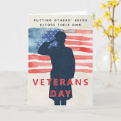 Veterans Day Patriotic Theme Salute and U.S. Flag カード (黄色い花)