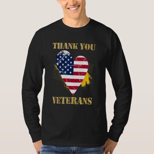 Veterans Day with American flag for Men Dad Women  Tシャツ (正面)
