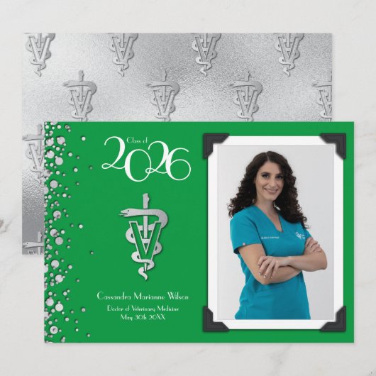 Veterinarian Graduation Green Silver Announcement 招待状 (正面/裏面)