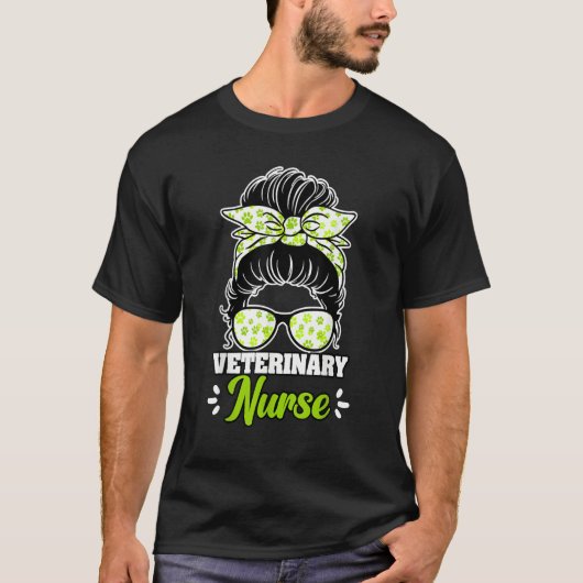 Veterinary Nurse Messy Bun For A Veterinary Medici Tシャツ (正面)