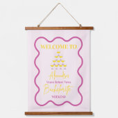 Veuve Before Vowsバチェロレッテ週末の日程 吊り下げ型タペストリー (正面)