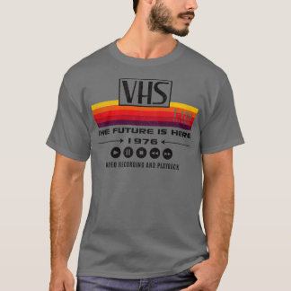 VHS未来は1976年の終わりに擦り切れたなる Tシャツ