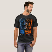 Vibe Wave ネオンサーフポスター - レトロシンセウェーブアート Tシャツ (正面フル)