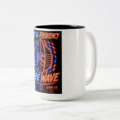 Vibe Wave Neon Surf Poster – Retro Synthwave Aesth ツートーンマグカップ (正面右)