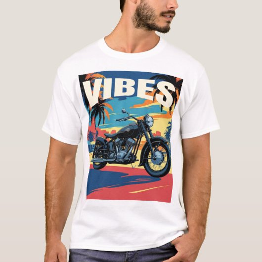 "Vibes"レトロオートバイシティスケープ Tシャツ (正面)