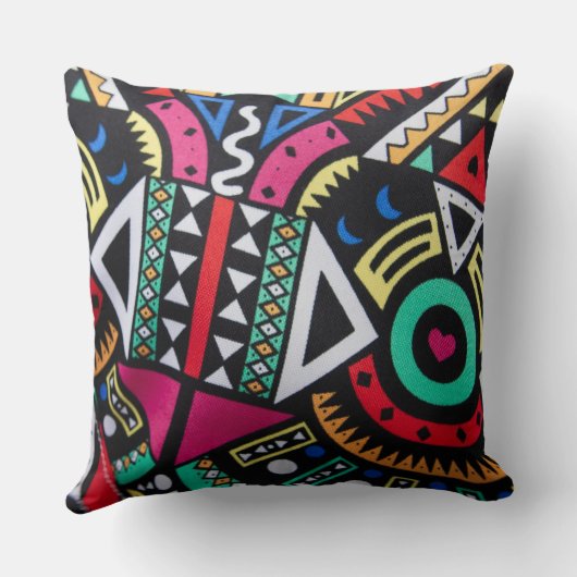 Vibrant Afro-Centric Geometric Pattern – Bold Trib クッション (裏面)