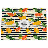 Vibrant Citrus Fruit Pattern with Green Leaves (6) ラージペーパーバッグ (裏面)