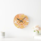 Vibrant Citrus Orange Slice Pattern ラウンド壁時計 (ホーム)