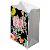 Vibrant Colorful Birds and Flowers Art on Black ミディアムペーパーバッグ (正面アングル)