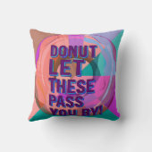 Vibrant Donut with Motivational Text Graphic クッション (裏面)