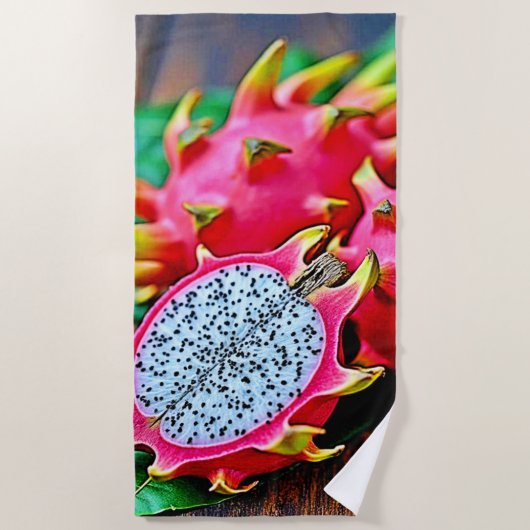 Vibrant Dragon Fruit Beauty Design ビーチタオル (正面)