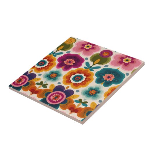 Vibrant Folk Art Flowers 70s Retro Floral Pattern タイル (側面)
