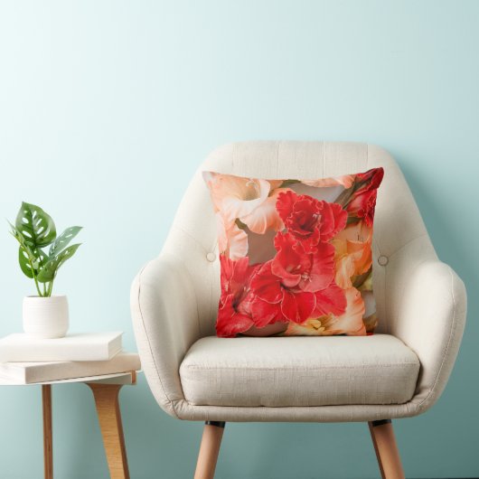 Vibrant Gladiolus flowers クッション (椅子)
