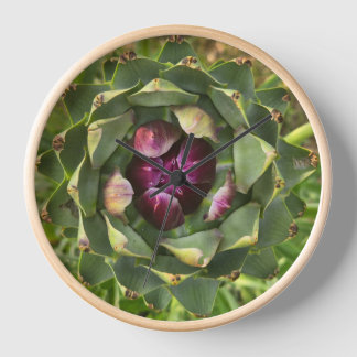 Vibrant Green and Purple Tuscan Artichoke 壁時計