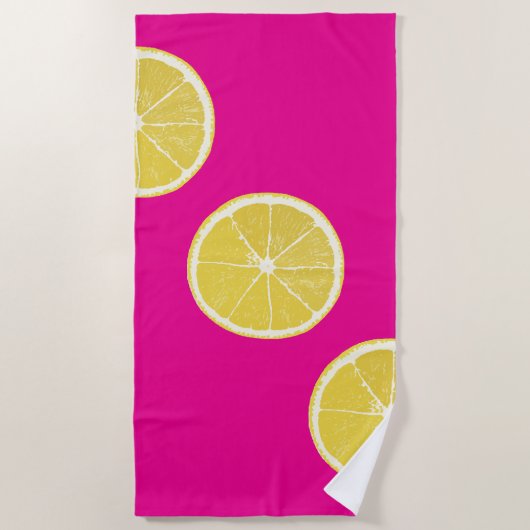 Vibrant Lemon Slice Pattern on Pink Beach Towel ビーチタオル (正面)