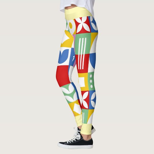 Vibrant Multicolored Geometric Design レギンス