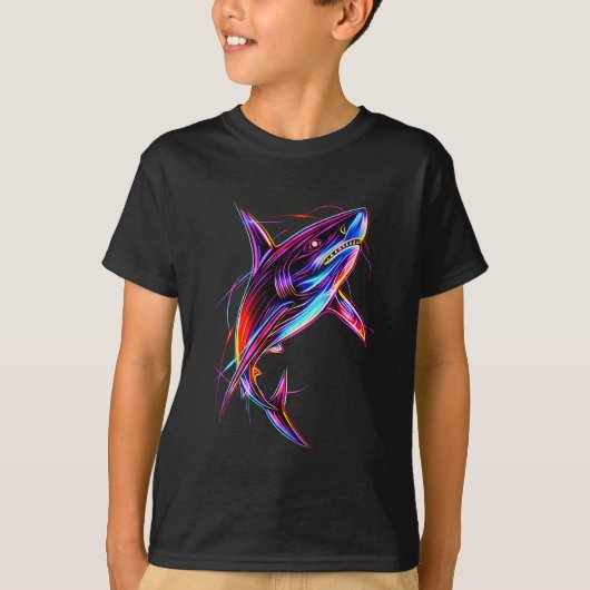 Vibrant Neon Shark Modern Digital Ocean Tシャツ (正面)