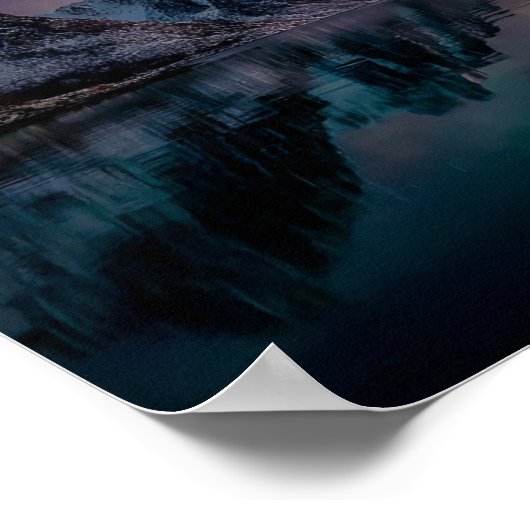 Vibrant Northern Lights over Reflective Norwegian  ポスター (角)