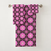 Vibrant pink and purple geometric pattern Towel バスタオルセット