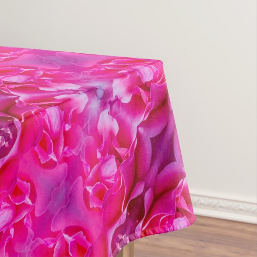 Vibrant pink rose petals M-size floral pattern テーブルクロス (インサイチュ)