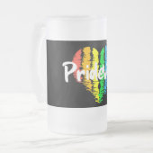 Vibrant PrideVibe: 虹色のハートで乾杯 フロストグラスビールジョッキ (正面左)