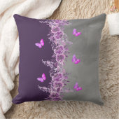 Vibrant Purple Butterfly Garden Pillow クッション (ブランケット)