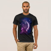 Vibrant Purple Galaxy Crescent Moon Celestial Tシャツ (正面フル)