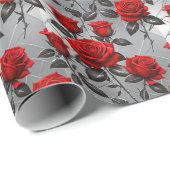 Vibrant Red Roses On A Metallic Silver Background  ラッピングペーパー (ロールコーナー)