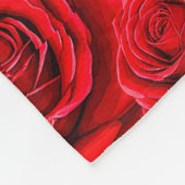 Vibrant Rose Pattern With Red And Pink Roses フリースブランケット (角)
