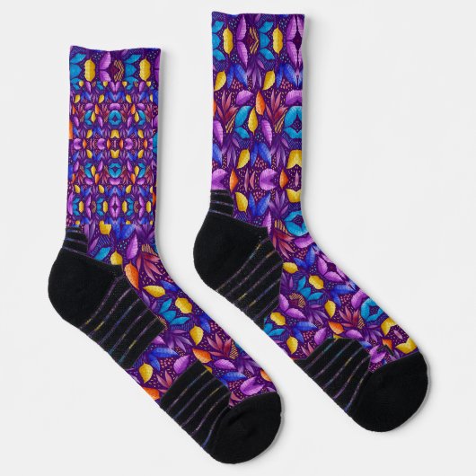 Vibrant socks with a kaleidoscope design ソックス (右)