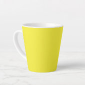 Vibrant Solid Yellow Background  カフェラテマグ (左アングル)