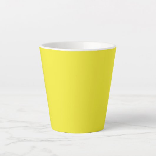 Vibrant Solid Yellow Background  カフェラテマグ (正面)