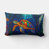 Vibrant Stained Glass Sea Turtle Ocean Design ランバークッション (裏面)