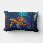 Vibrant Stained Glass Sea Turtle Ocean Design ランバークッション (正面)