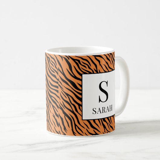 Vibrant Tiger Stripe Custom Initial Name Mug コーヒーマグカップ (正面右)