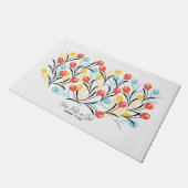 Vibrant Tulip Pattern Floral Design on White ドアマット (アングル)