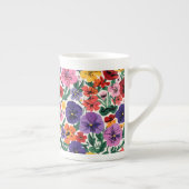 Vibrant Wildflower Pansy Botanical Pattern ボーンチャイナマグカップ (右)