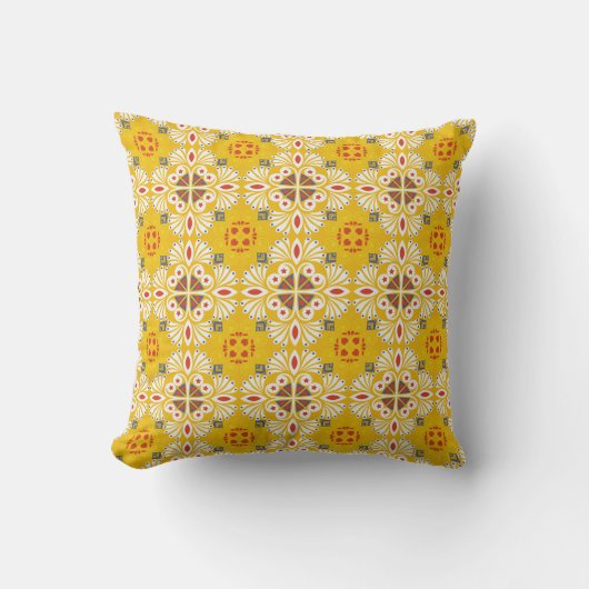 vibrant yellow and floral geometric pattern クッション (正面)