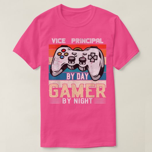 Vice-Principal by day gamer by night video gaming  Tシャツ (デザイン正面)