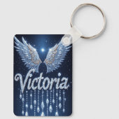 Victoria Name Art with Sparkling Diamond Wings キーホルダー (裏面)