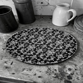 Victorian Black and White Damask Pattern カッティングボード