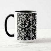 Victorian Black and White Damask Pattern マグカップ (左)