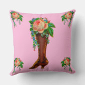 Victorian boot holding flowers クッション (裏面)